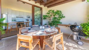 villa-18319813911745866901.jpg