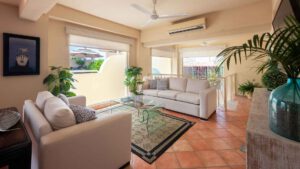 villa-24214162901679600421.jpg