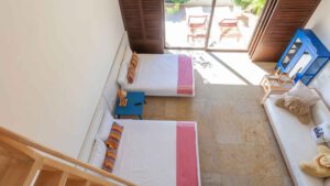 villa-33021352091745866844.jpg