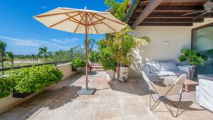 villa-38092455181745866901.jpg