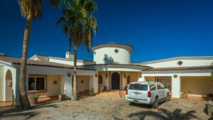 villa-51193745841732743314.jpg