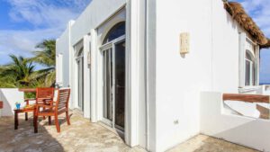 villa-55384689971721266390.jpg