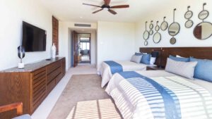 villa-82841940761681336486.jpg