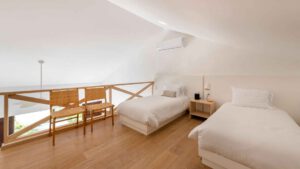 villa-83850464251745866844.jpg