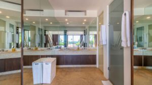villa-9869590571745866844.jpg