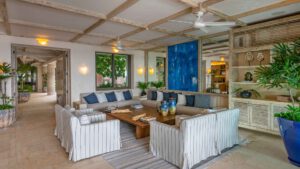 villa-11224957281756752103.jpg