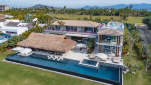 villa-16953888331748023609.jpg