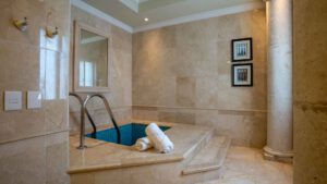 villa-62546363591756924749.jpg