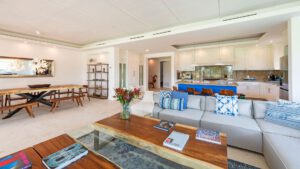 villa-68340372921697816538.jpg