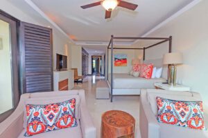 villa-76090326161681337620.jpg
