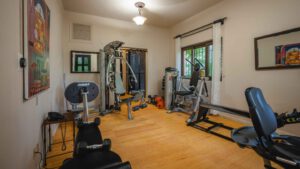 villa-21486710691760549442.jpg
