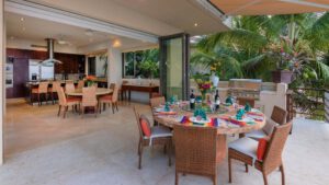 villa-35430630471679326012.jpg