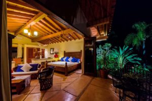 villa-90679709221679165622.jpg