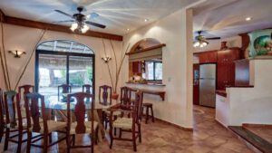 villa-94025862231721319139.jpg
