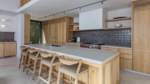 villa-12633897641748291415.jpg