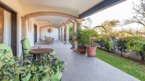 villa-28703064041697331566.jpg