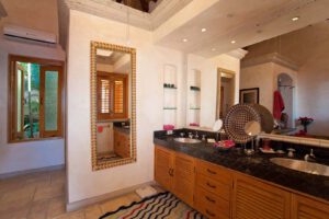 villa-36733459311679323030.jpg
