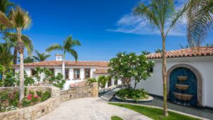 villa-40093776691729547432.jpg