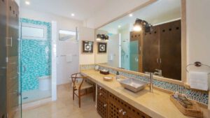 villa-49351465281679938766.jpg
