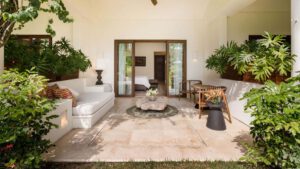 villa-61128739211681160714.jpg
