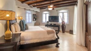 villa-61455312921697331566.jpg