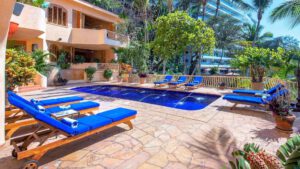 villa-75018641021679596821.jpg
