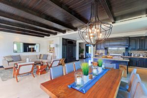 villa-94785600041681337807.jpg