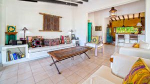 villa-63889304281679321872.jpg