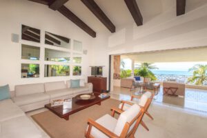 villa-12762565731681408854.jpg