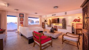 villa-35136544641679325393.jpg