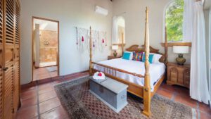 villa-58163986741679939310.jpg
