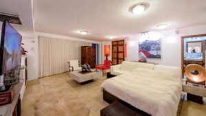 villa-8874699261679325393.jpg