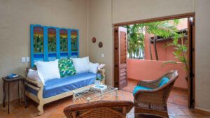 villa-98581105271679323148.jpg