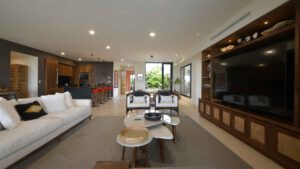 villa-10242422191749063389.jpg