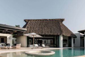 villa-12986065061680542181.jpg