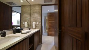 villa-31630215121749063389.jpg