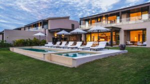 villa-53238621321740776947.jpg