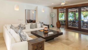 villa-81423324491751131725.jpg