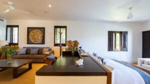 villa-10309581961747855725.jpg
