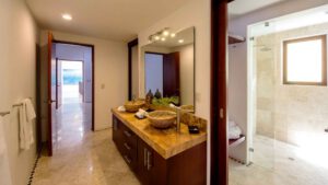 villa-27408325101679598048.jpg