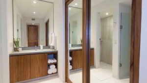villa-33641669571681338645.jpg