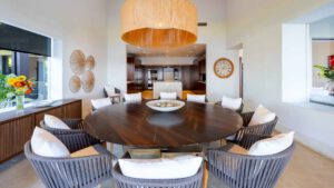villa-34900462261747770379.jpg
