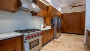 villa-44137196101755122619.jpg