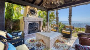 villa-5234363511729974964.jpg