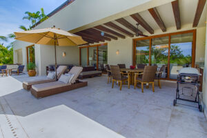 villa-71539890141681316632.jpg
