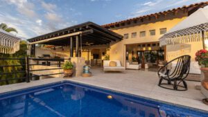 villa-74083252851741036362.jpg