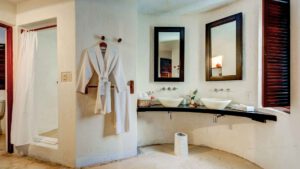 villa-9070015781722541718.jpg