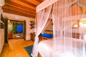 villa-11154156331679326730.jpg