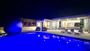 villa-11557993451746648699.jpg