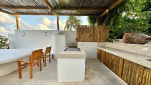 villa-14036280471755811245.jpg